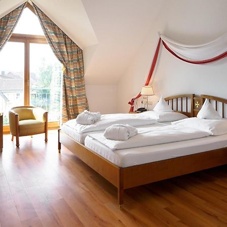 Romantik Hotel Johanniter-Kreuz Иберлинген Экстерьер фото