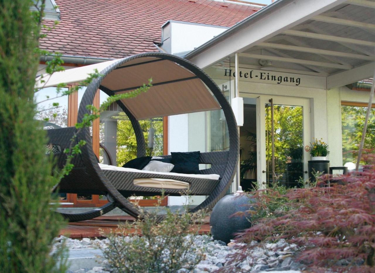 Romantik Hotel Johanniter-Kreuz Иберлинген Экстерьер фото